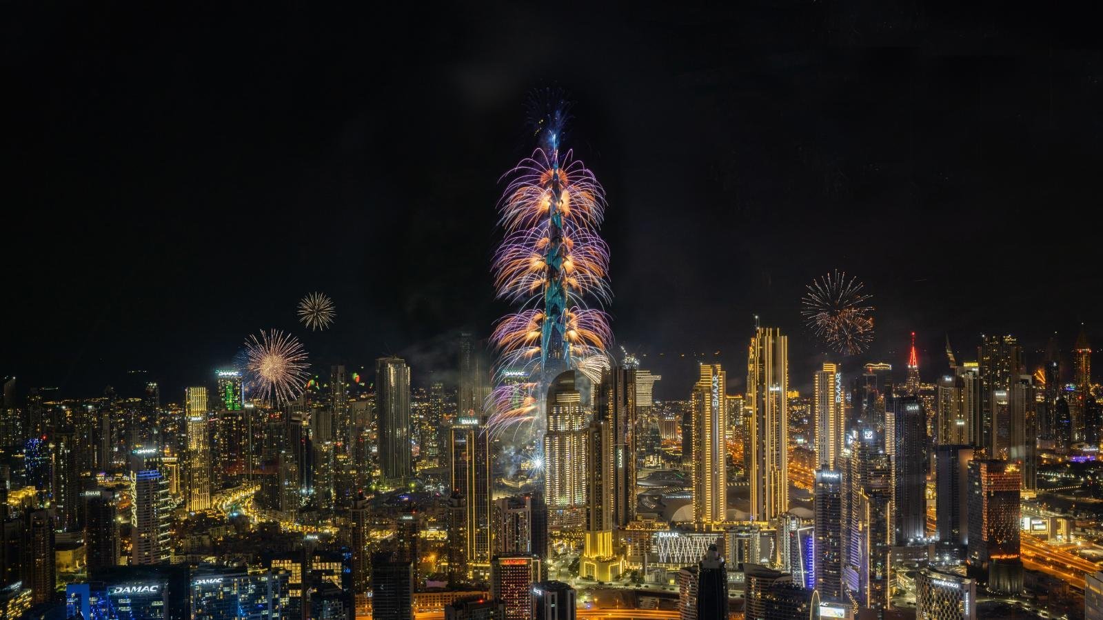 Your Guide to SLS Dubai’s Festive Dining and Celebrations 2025