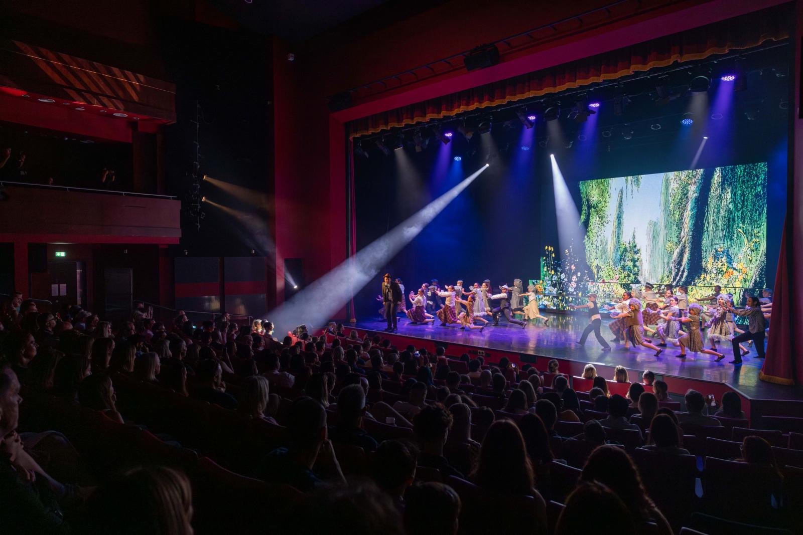 A New Stage for the Arts Opens at Mall of the Emirates
