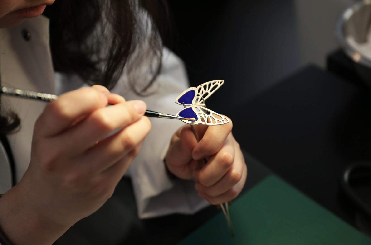 L’ÉCOLE, School of Jewelry Arts presents its regular program in Arabic at its Dubai campus starting September 2026